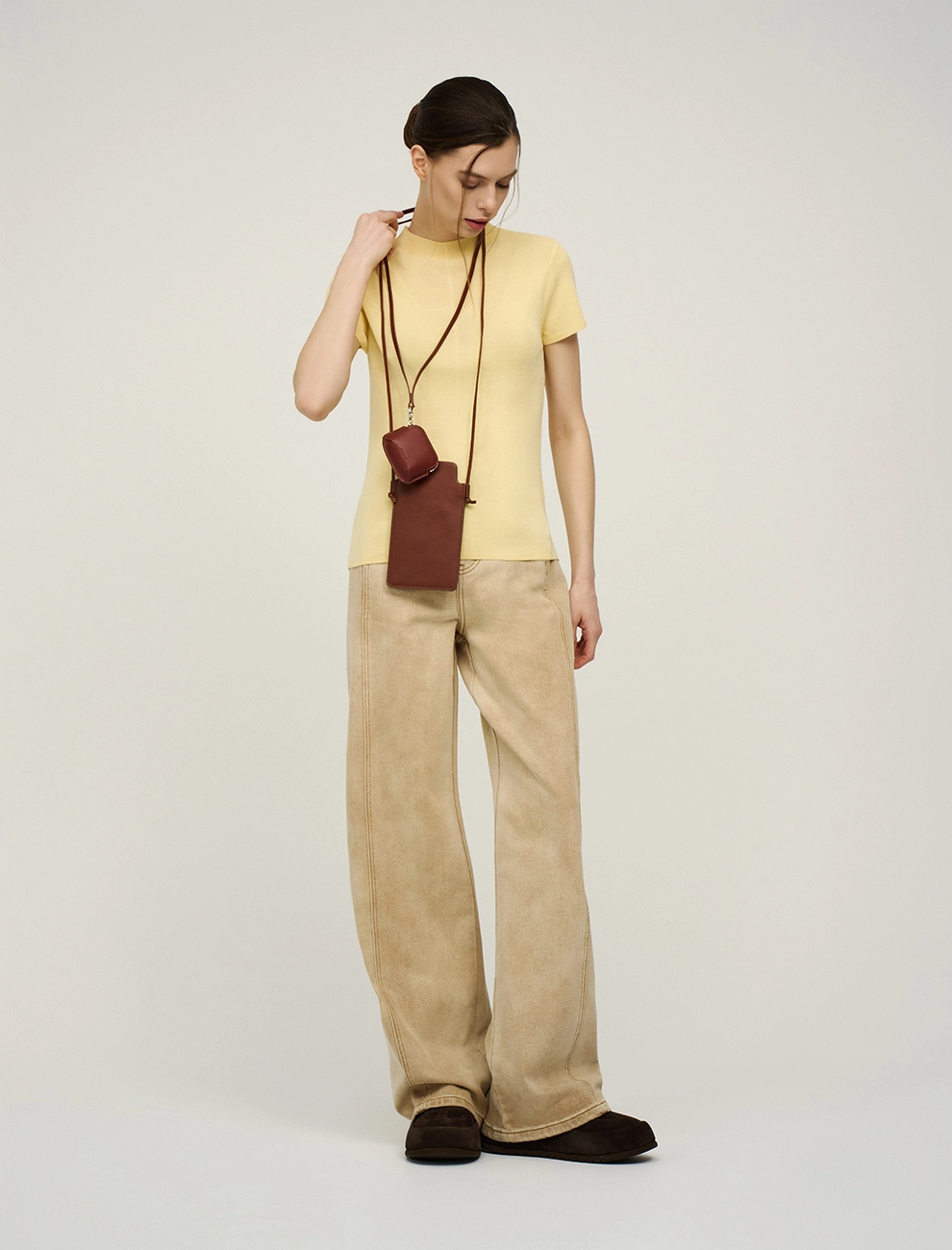 Бежевые женские джинсы с рельефными швами  хлопок Hass