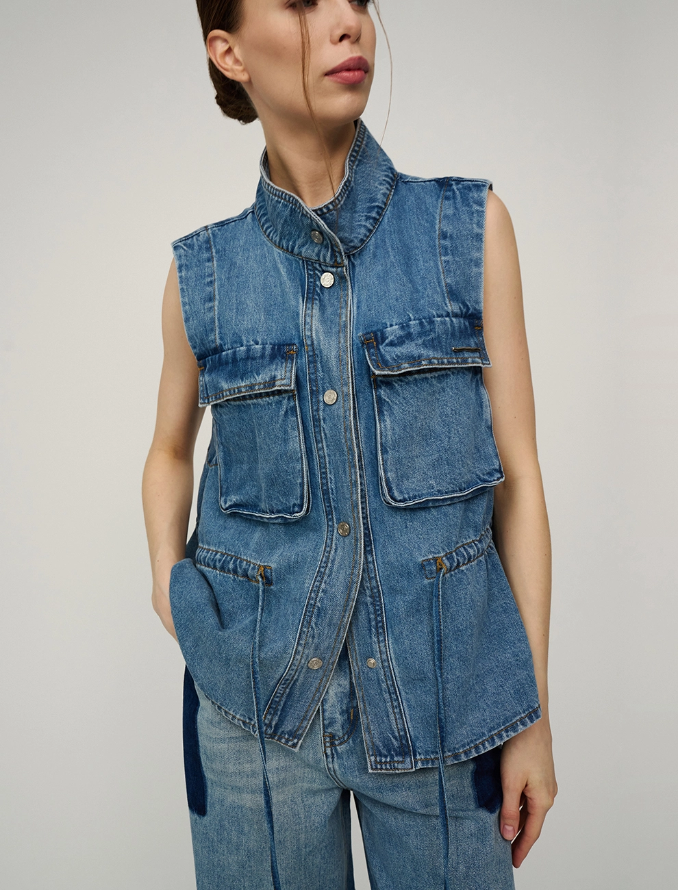 Синий женский жилет из денима с карманами хлопок Hass
