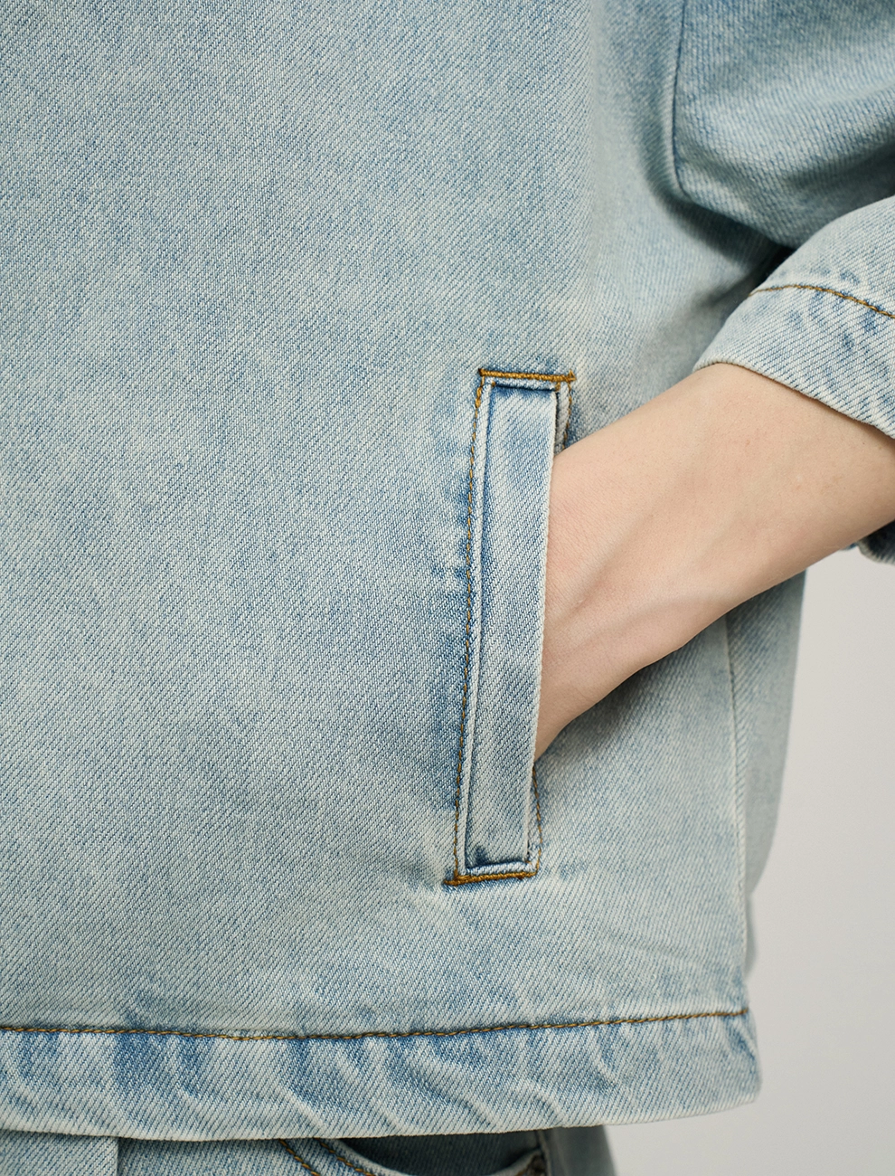 Голубой женский жакет из денима хлопок Hass