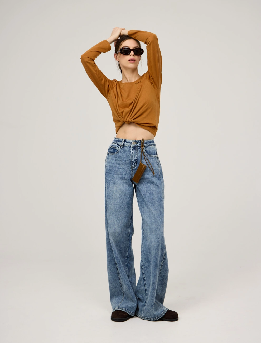 Янтарный женский джемпер с асимметричным низом хлопок Hass