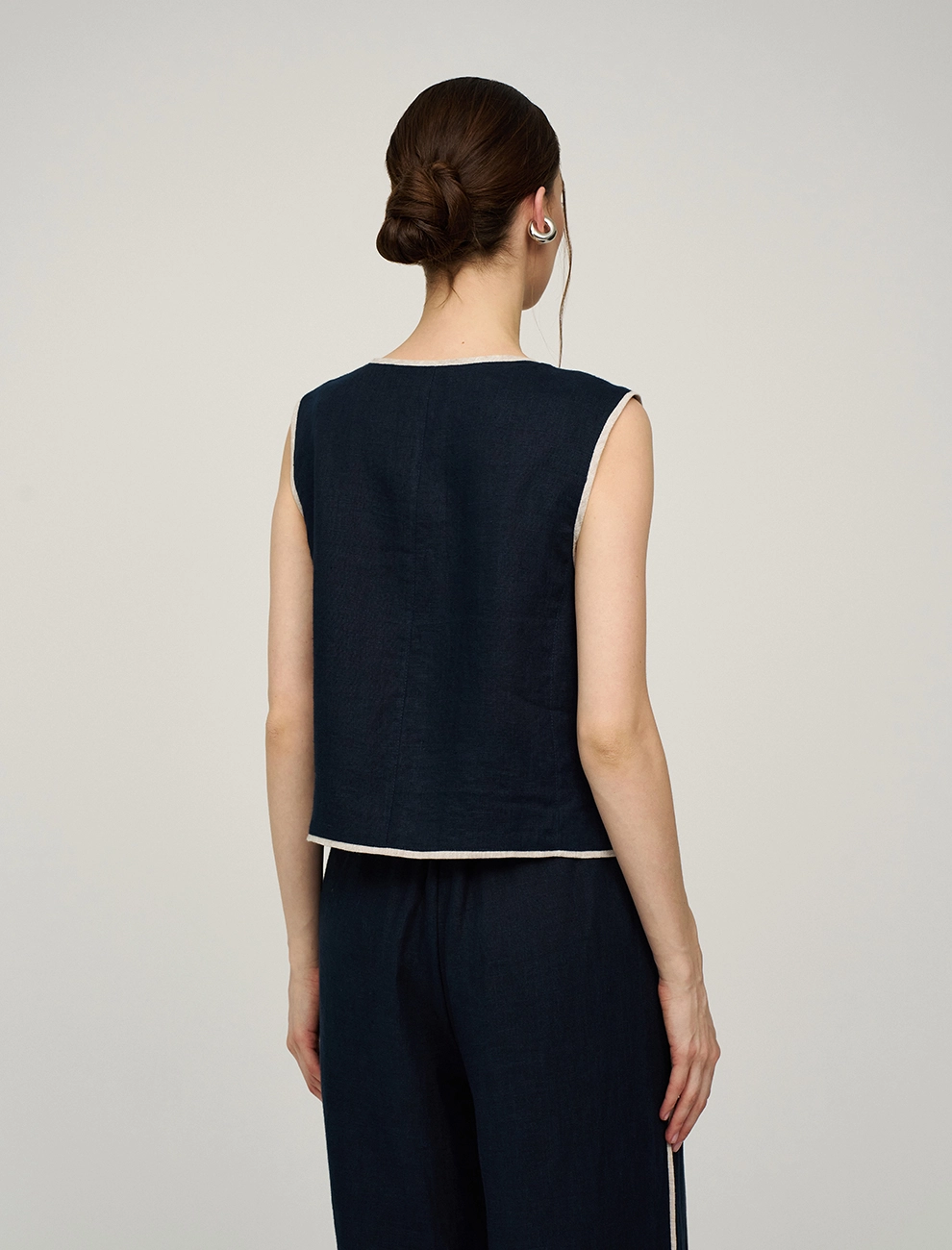 Синий женский жилет изо льна с кантами лен Hass