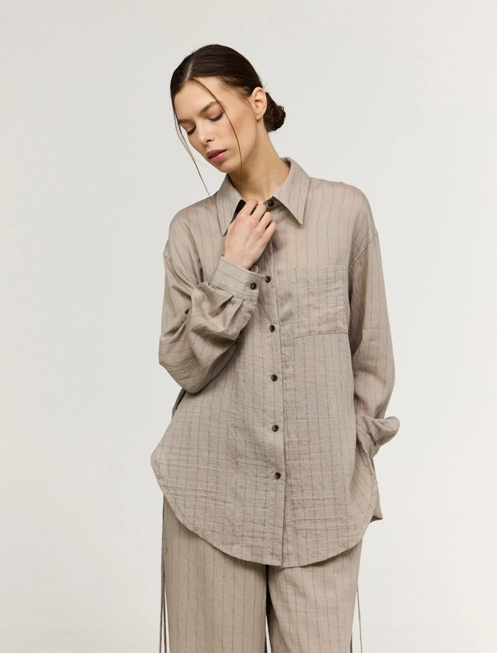 Бежевая женская рубашка в полоску  хлопок