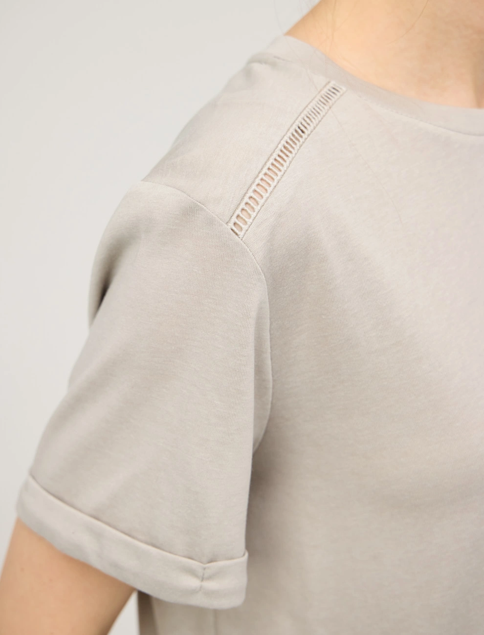 Серая женская футболка «Мережка" хлопок Hass