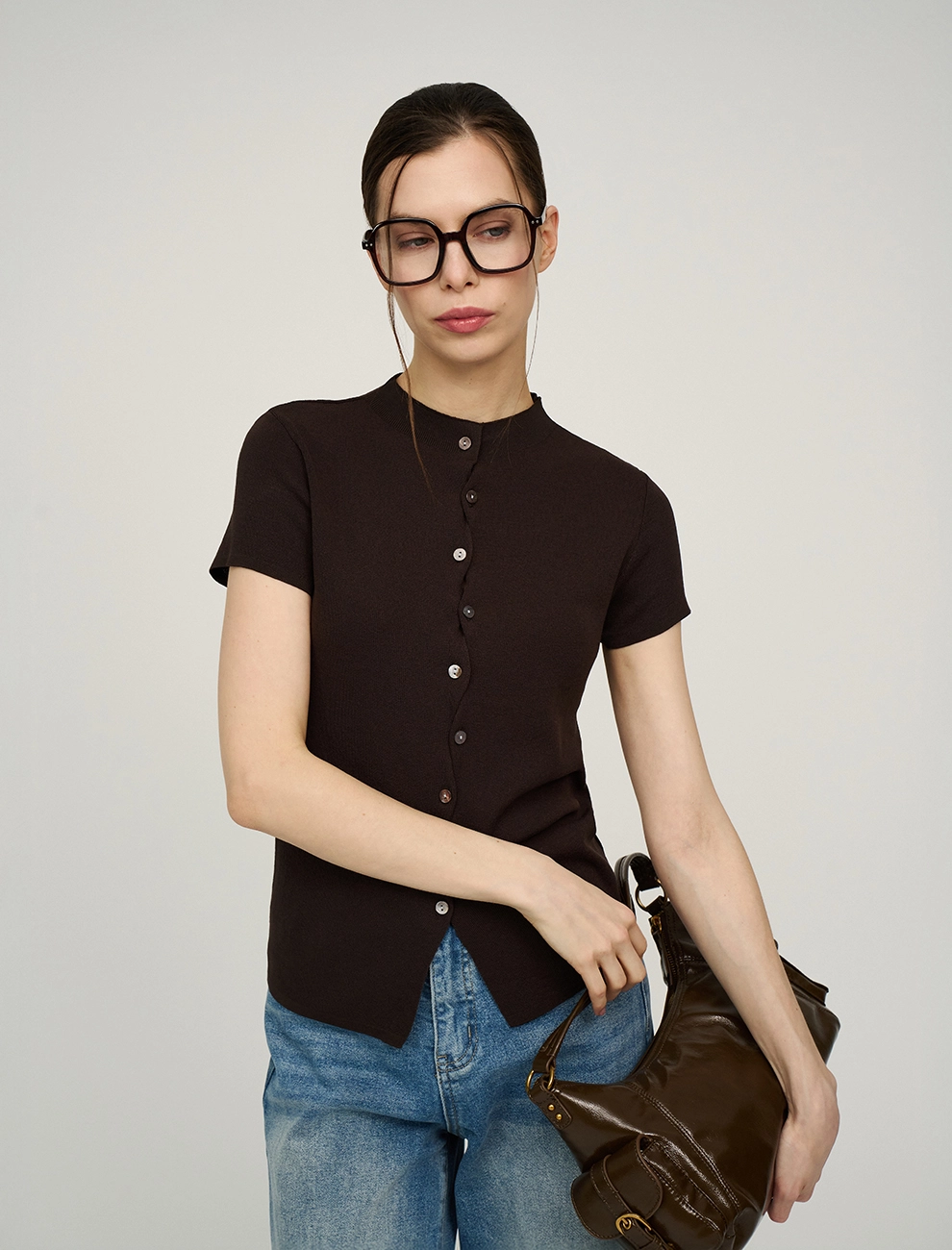 Коричневый женский джемпер с волнообразной застежкой хлопок Hass