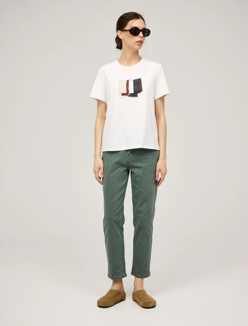 Белая женская футболка "Отрезки ткани" хлопок Hass