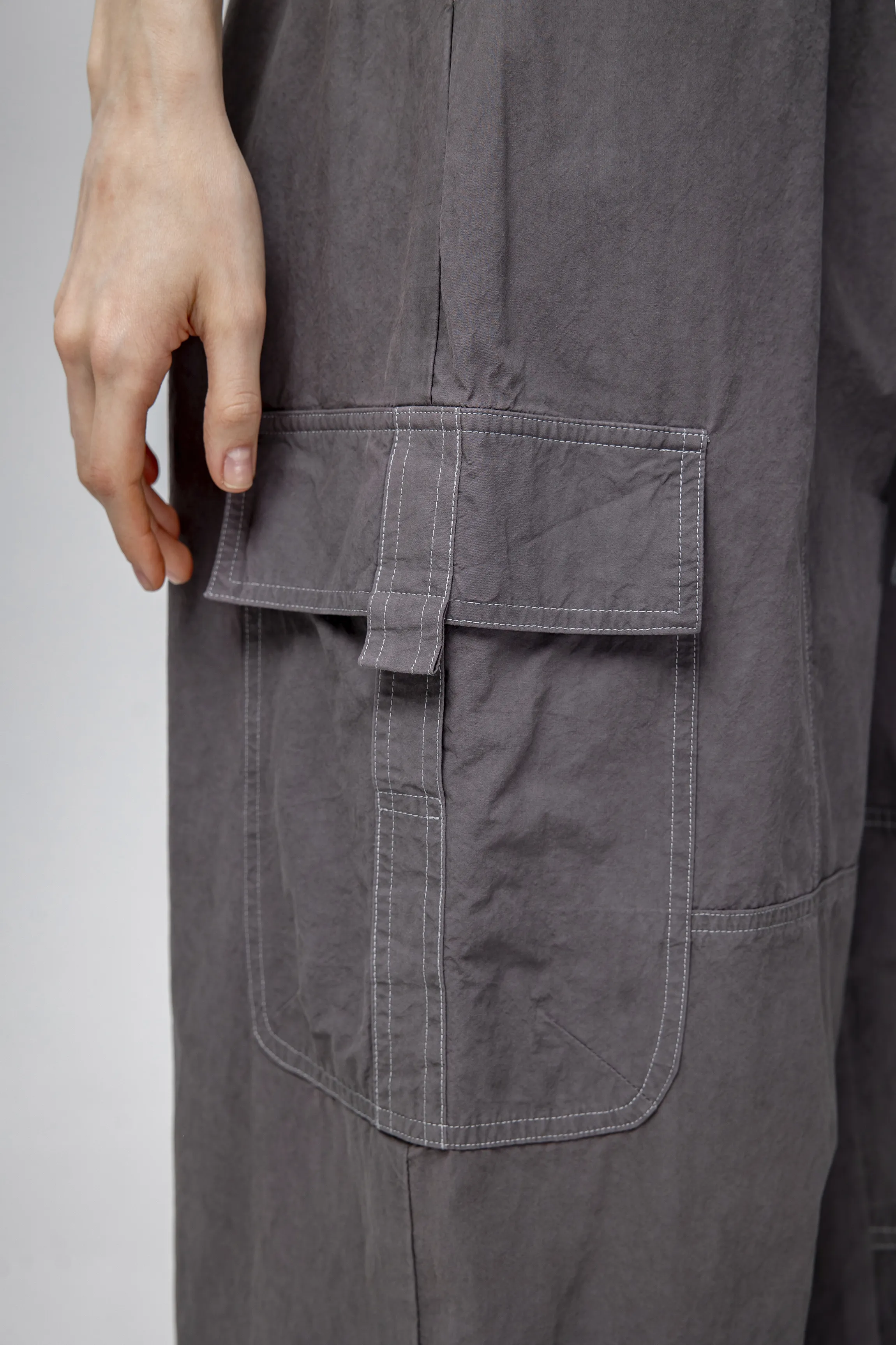 Серые женские брюки с резами хлопок Hass