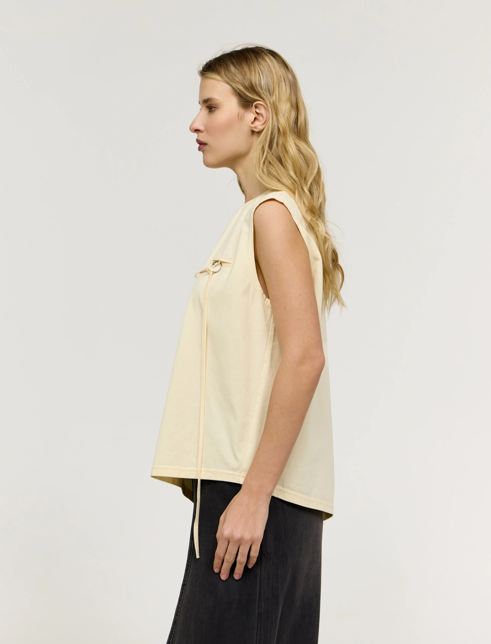 Сливочная женская блузка с ассиметричным низом хлопок Hass