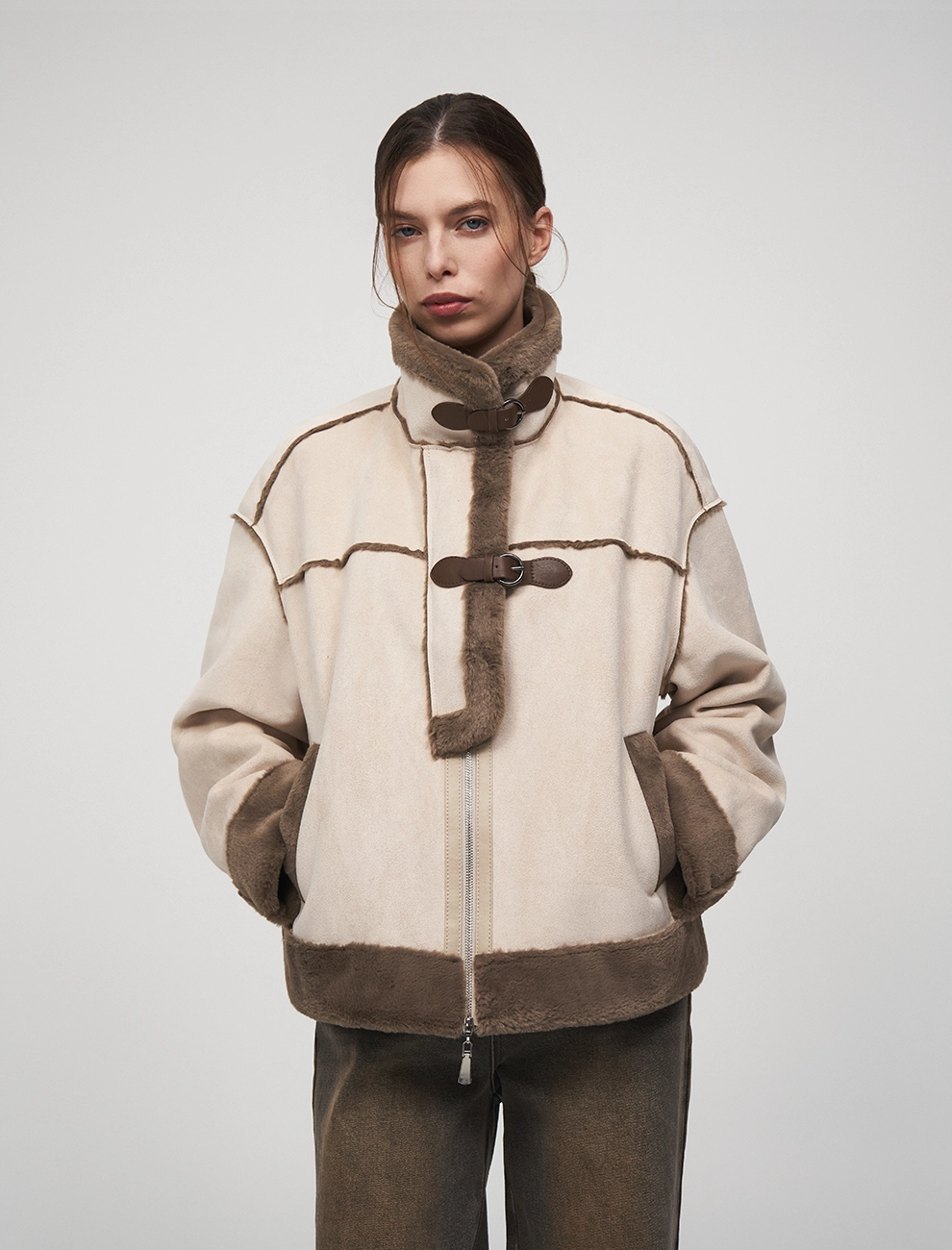 Дубленка женская 2526-1006-02  Hass