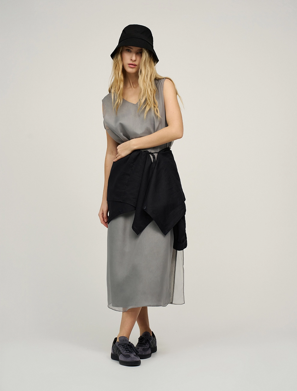 Черная панама с завязками сзади хлопок Hass