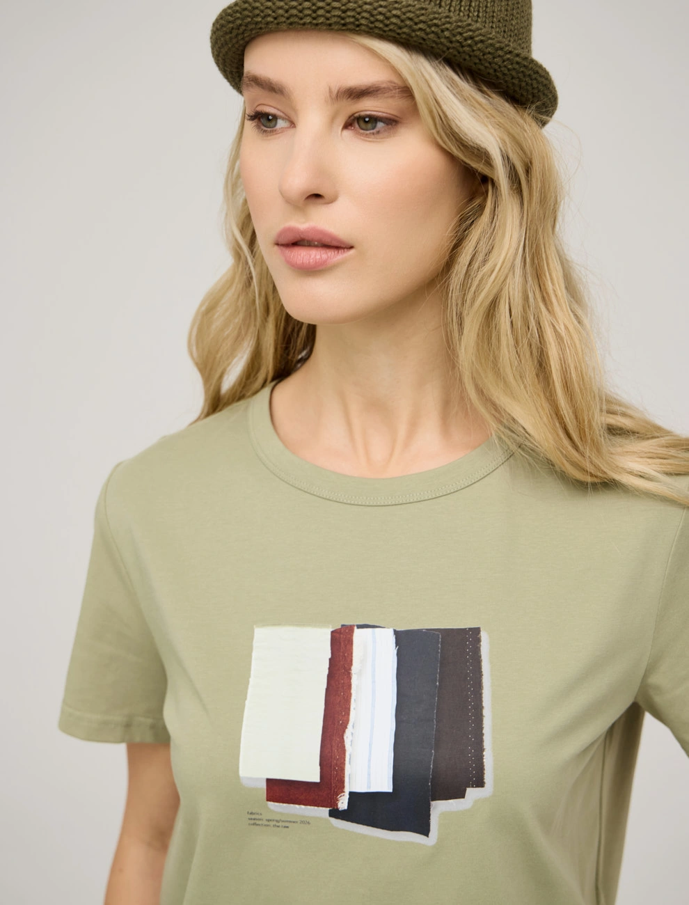 Зеленая женская футболка "Отрезки ткани" хлопок Hass