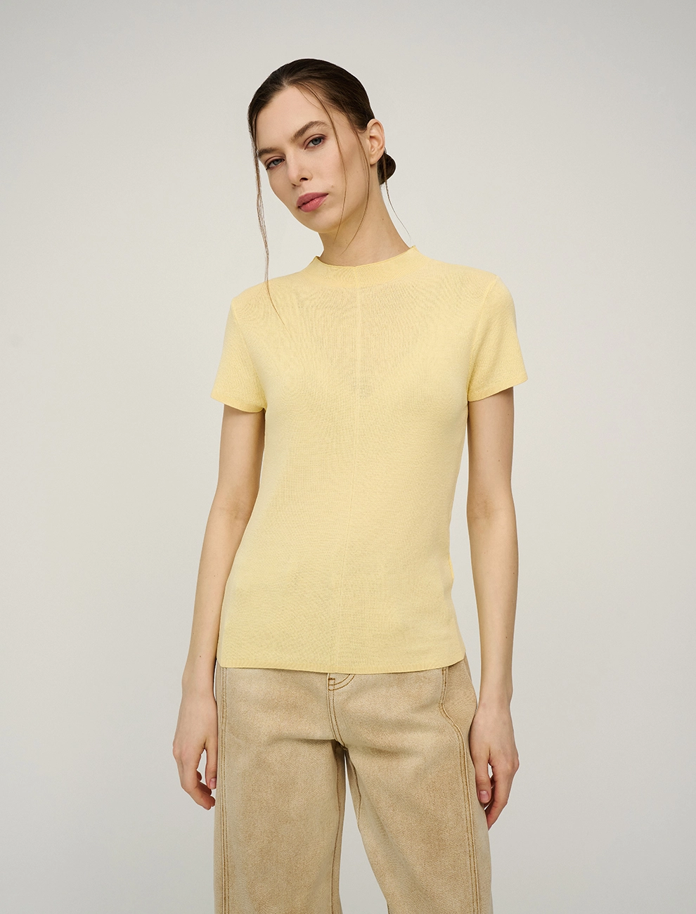 Желтый женский джемпер вязаный с воротником стойкой хлопок