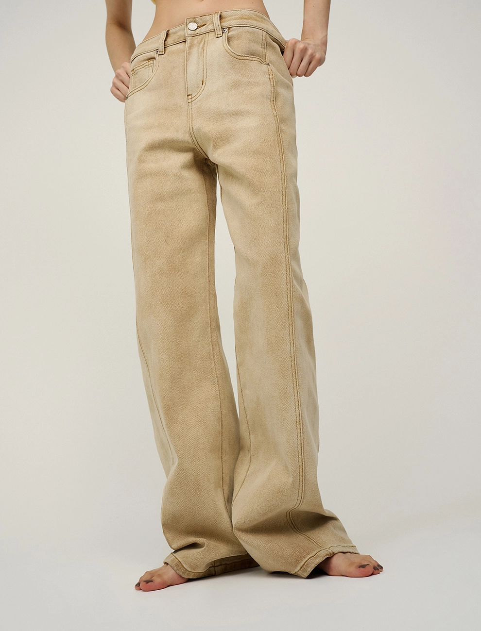 Бежевые женские джинсы с рельефными швами  хлопок Hass