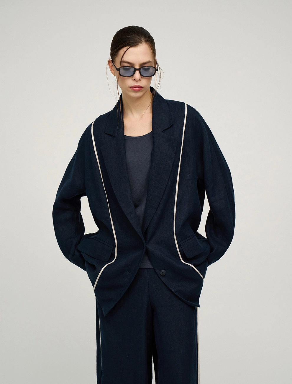 Синий женский жакет изо льна с кантами лен Hass