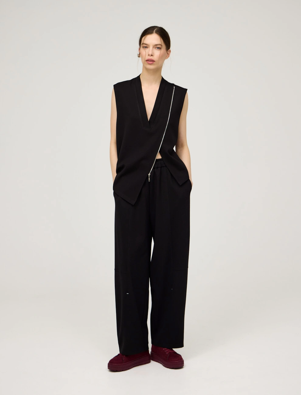 Черный женский асимметричный жилет хлопок Hass