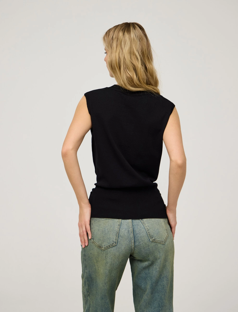 Черная женская блузка "Перекрут" хлопок Hass