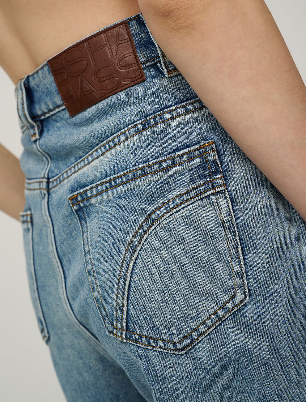 Синие женские джинсы "Контрастные карманы" хлопок Hass