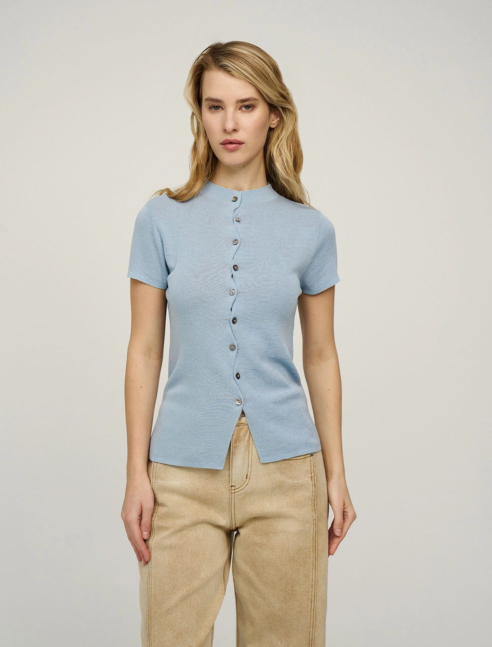 Голубой женский джемпер с волнообразной застежкой хлопок Hass