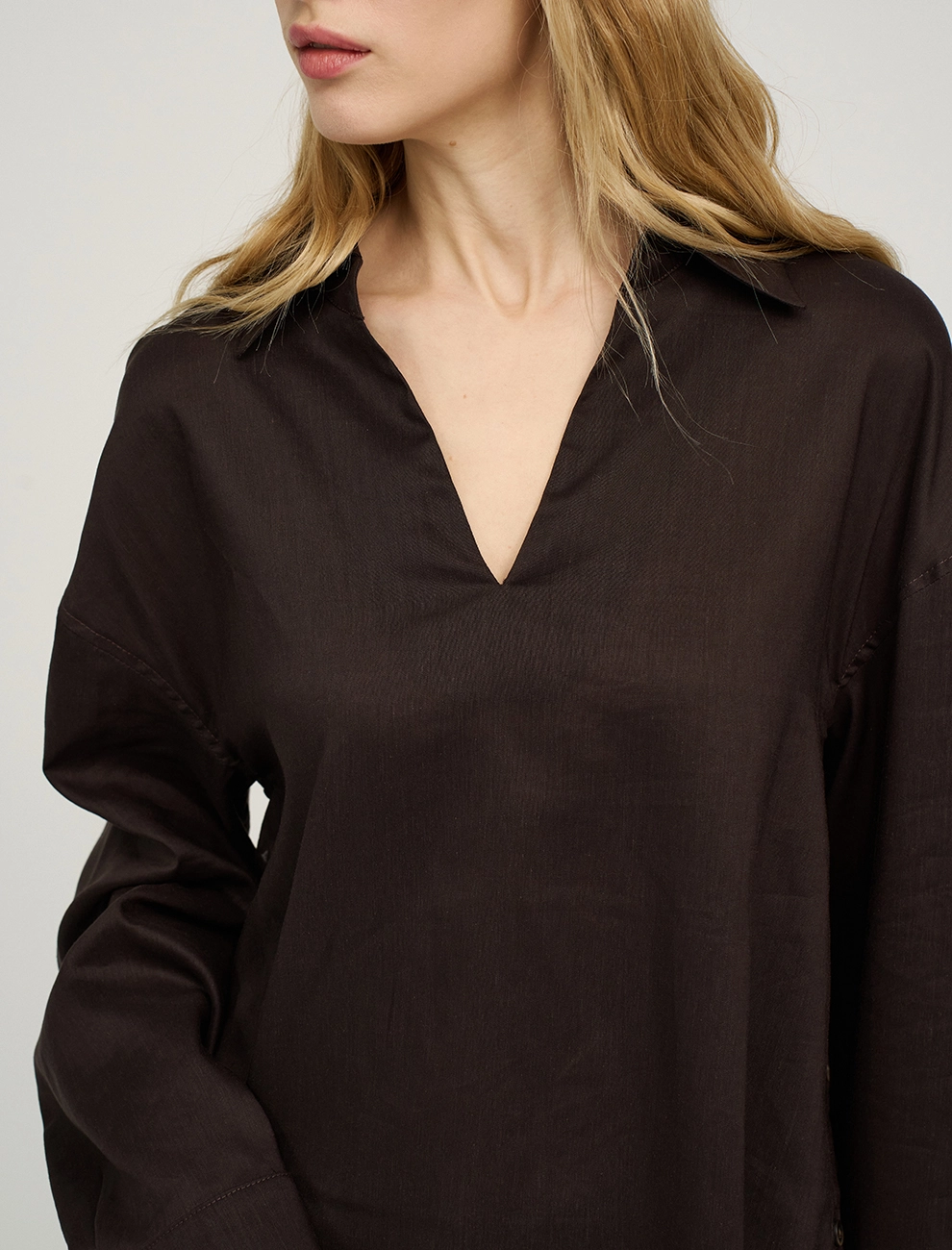 Коричневая женская блузка с воротником из крапивы крапива Hass