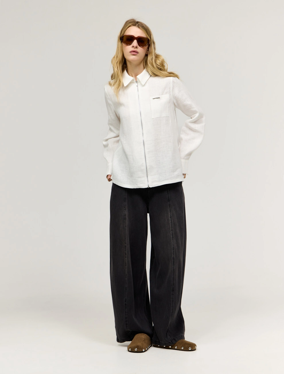 Белая женская рубашка изо льна на молнии лен Hass