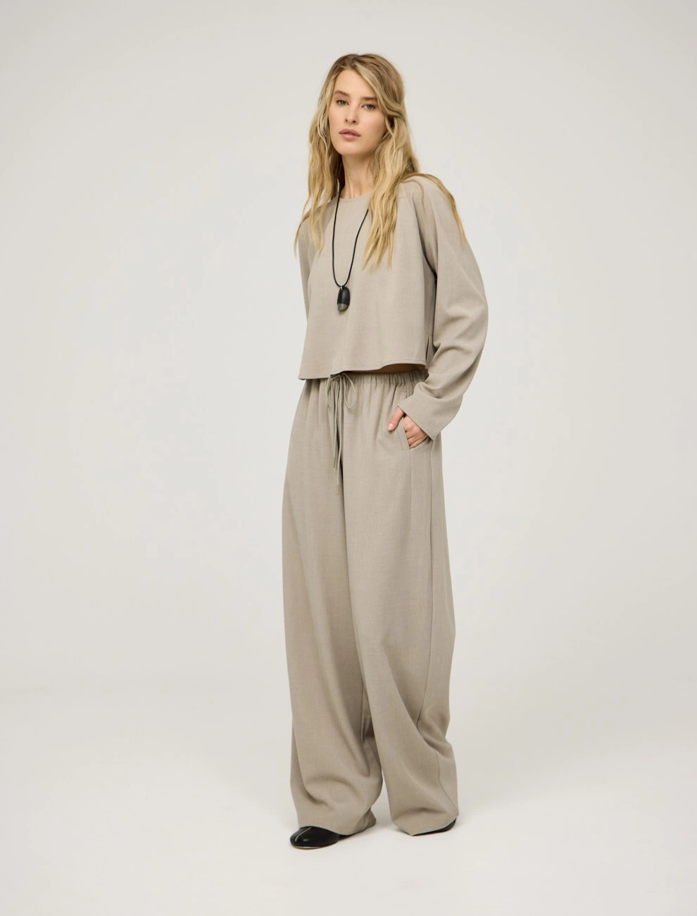 Базовые женские бежевые брюки из хлопка хлопок Hass