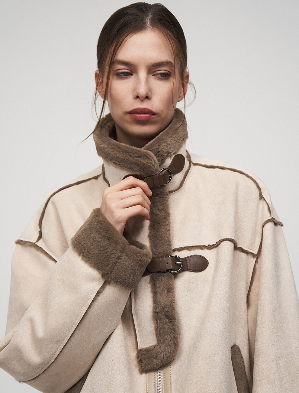 Дубленка женская 2526-1006-02  Hass