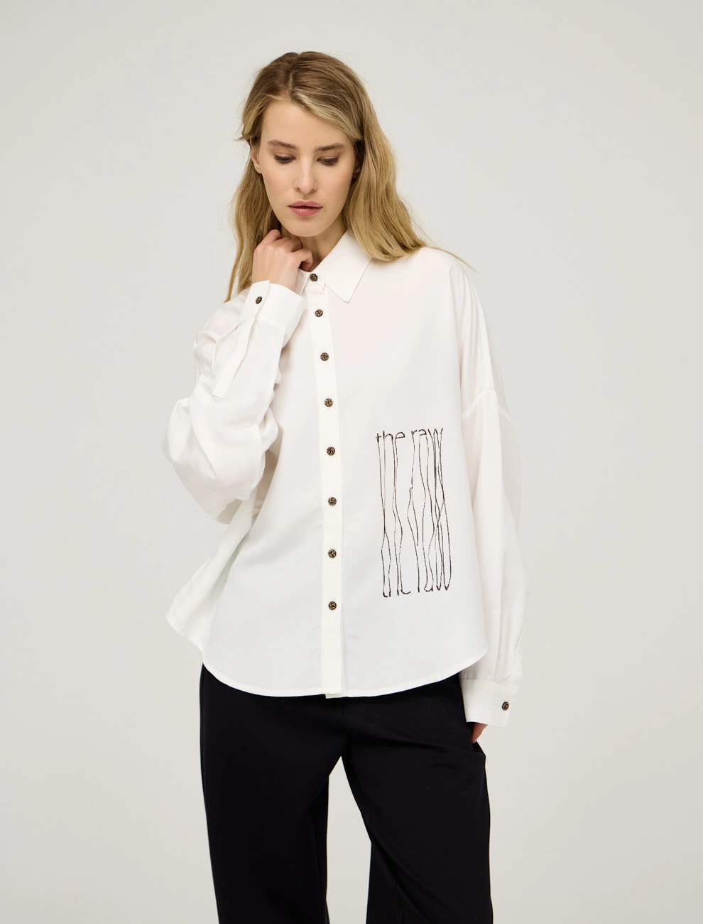 Белая женская рубашка "В Разработке" хлопок Hass