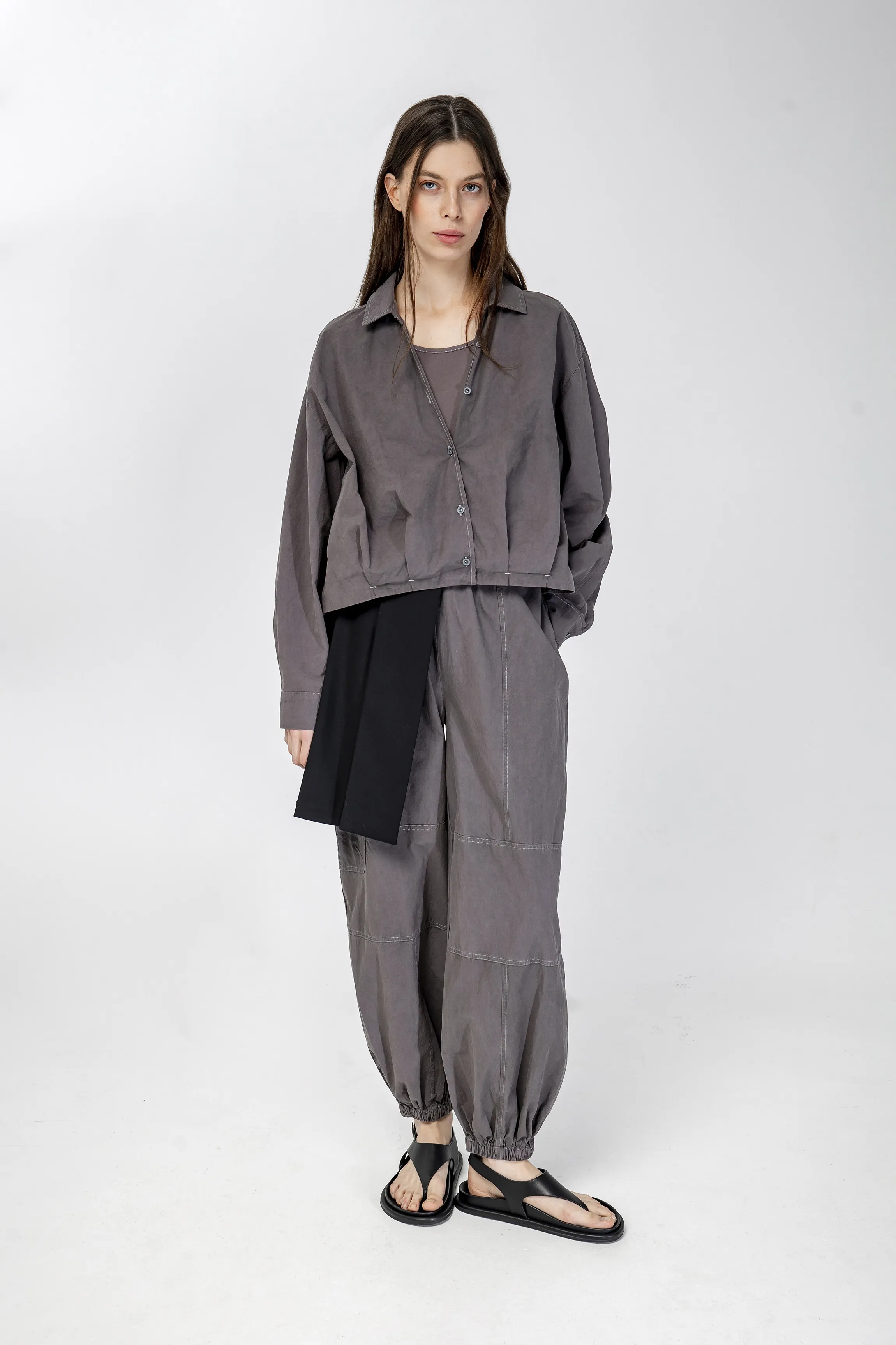 Серая женская блузка с углообразным вырезом хлопок Hass