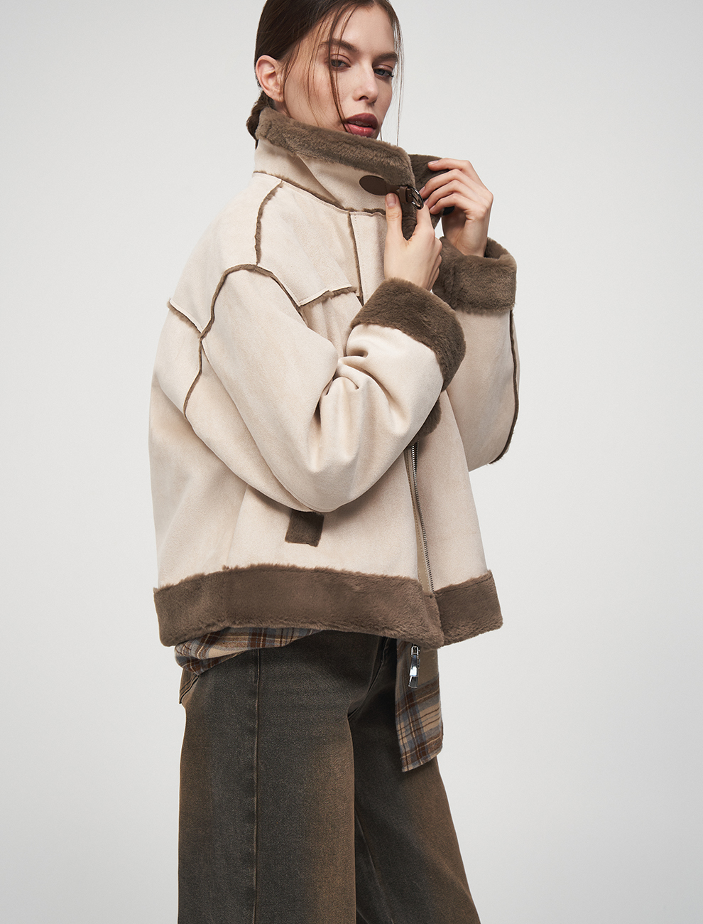 Дубленка женская 2526-1006-02  Hass