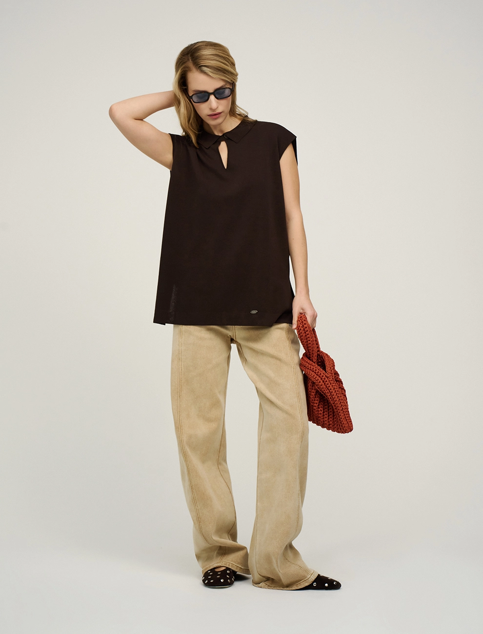 Коричневый женский вязаный жилет с воротником хлопок Hass