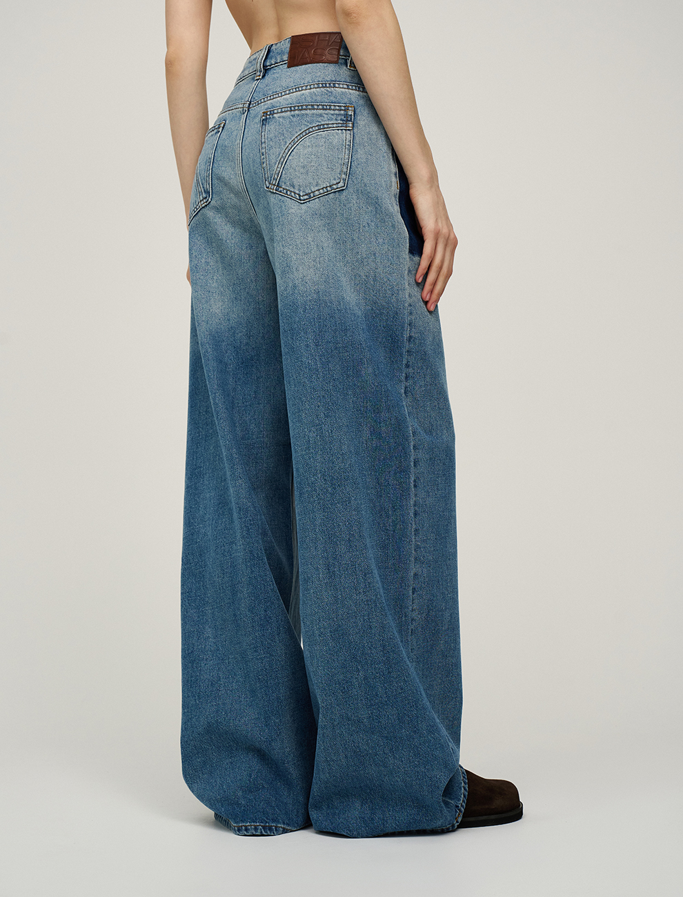 Синие женские джинсы "Контрастные карманы" хлопок Hass