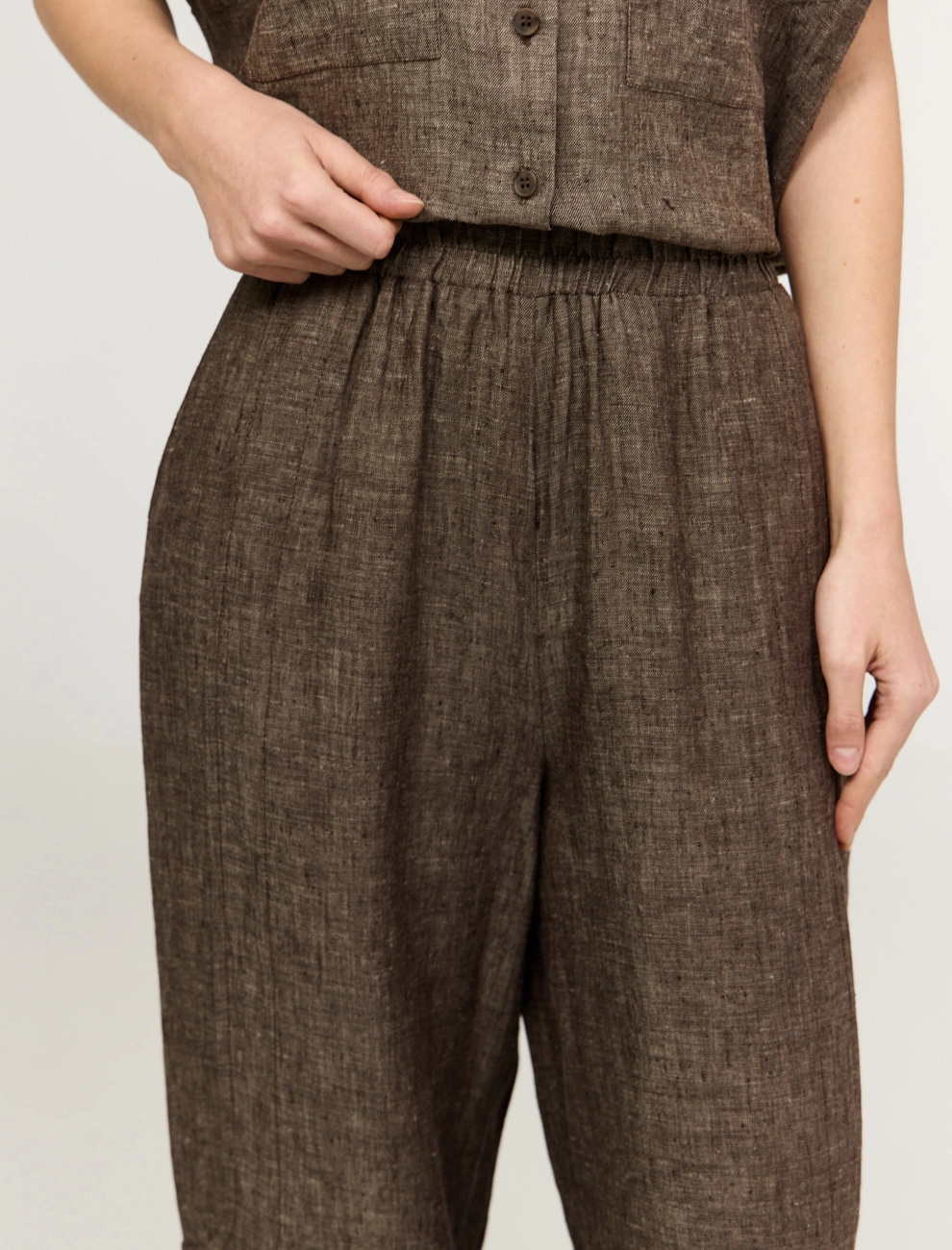 Коричневые женские брюки "Алладины" изо льна лен Hass