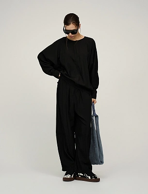 Черные женские брюки с вырезом ниже колена  Hass