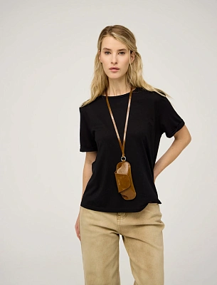 Черная женская футболка "Мережка" хлопок Hass