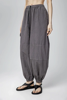 Серые женские брюки с резами хлопок Hass