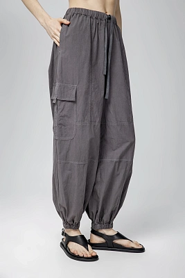 Серые женские брюки с резами хлопок Hass